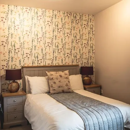 The Saddle * Middleham